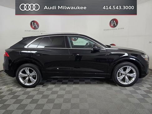 Used 2023 Audi Q8 Premium w/ Convenience Package AWD/4WD image 3