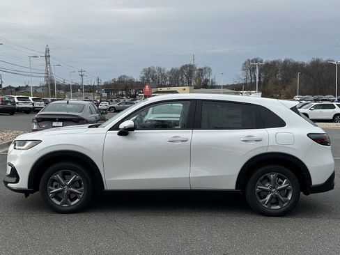 New 2026 Honda HR-V LX image 2