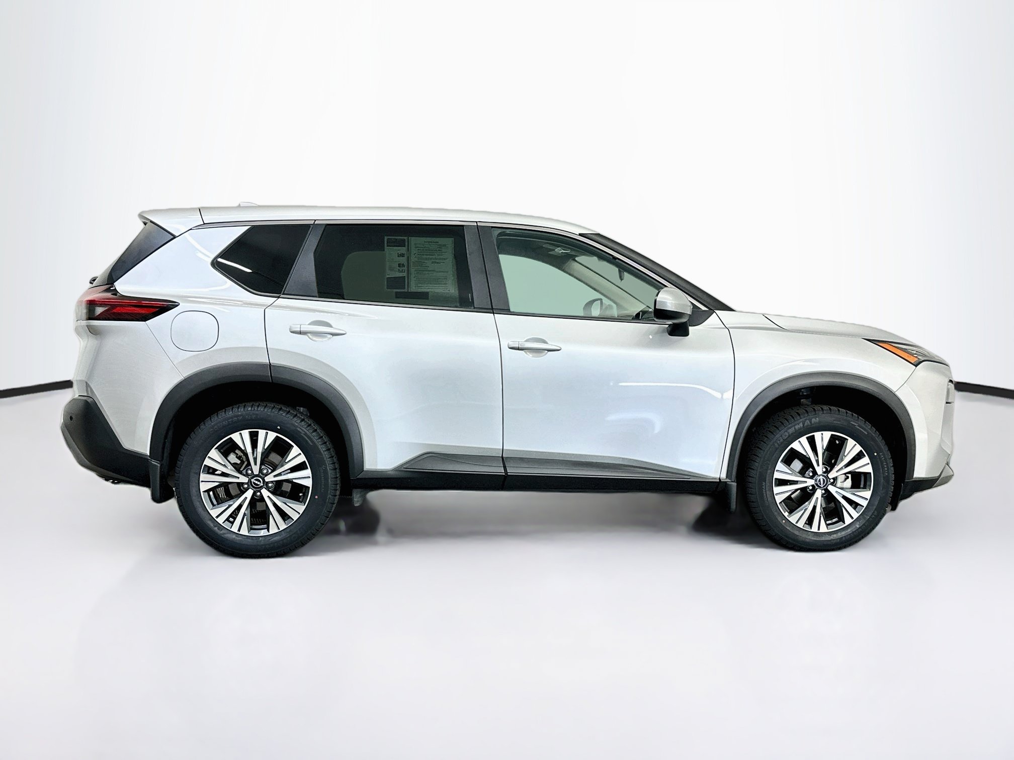Used 2023 Nissan Rogue SV AWD/4WD image 10