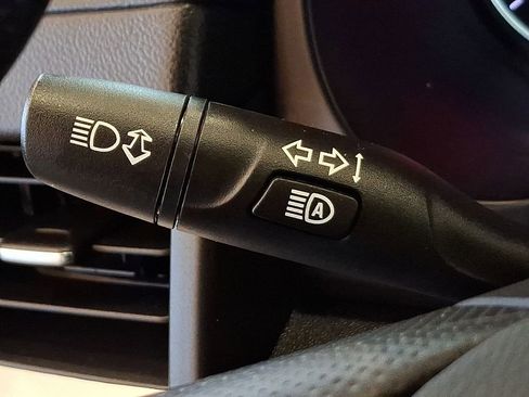 Used 2022 GMC Terrain SLE w/ Driver Convenience Package image 26