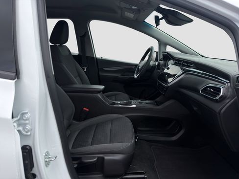 Used 2022 Chevrolet Bolt LT image 27