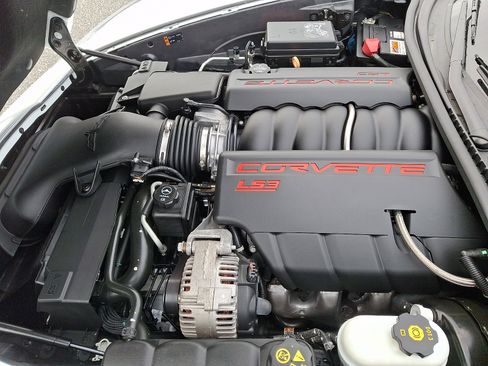 Used 2013 Chevrolet Corvette Grand Sport w/ 4LT Preferred Equipment Group image 28