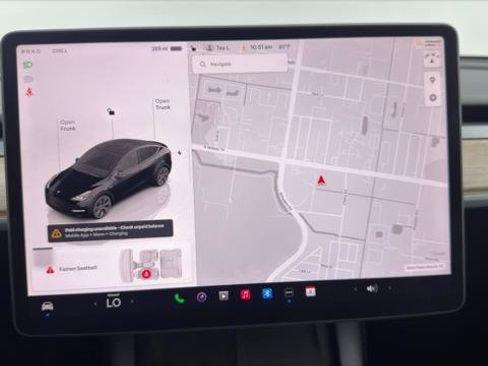Used 2024 Tesla Model Y Long Range RWD image 29