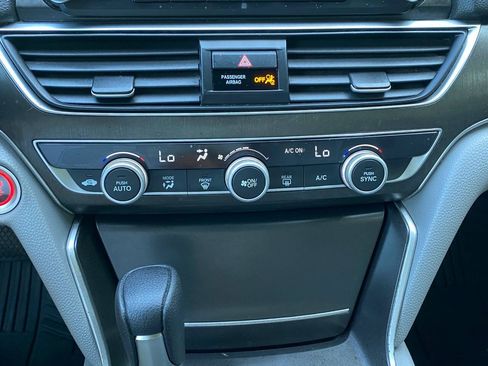 Used 2018 Honda Accord LX image 27