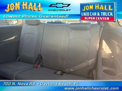 Used 2014 GMC Acadia SLE image 19