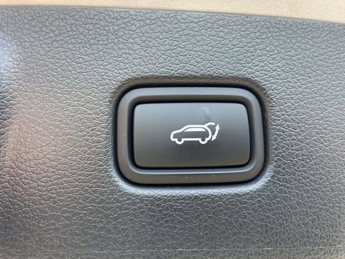 Used 2022 Hyundai Palisade SEL w/ Premium Package image 9