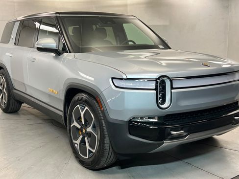 Used 2024 Rivian R1S Adventure AWD/4WD image 8