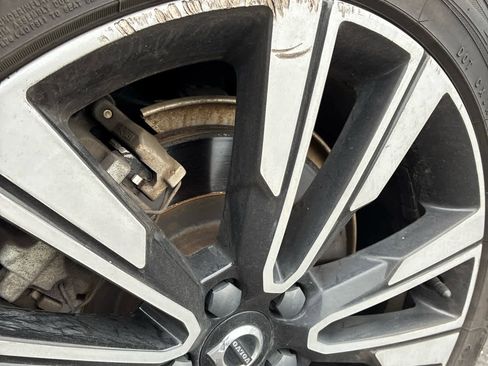 Used 2020 Volvo V60 T5 Cross Country image 7