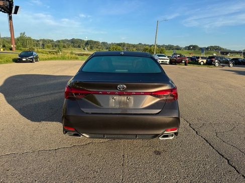 Used 2019 Toyota Avalon Limited w/ All Weather Liner Package FWD image 15