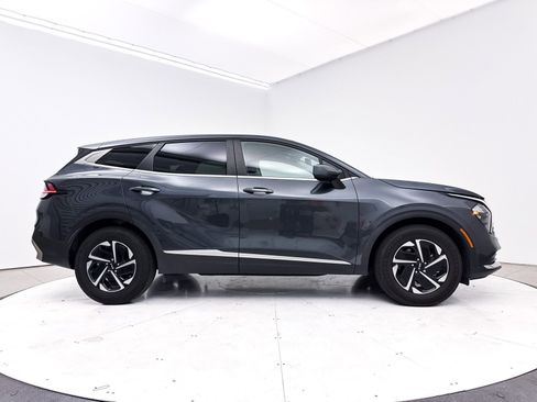 Used 2023 Kia Sportage LX image 32