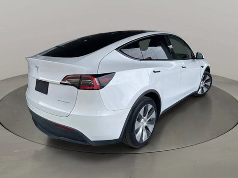 Used 2021 Tesla Model Y Long Range AWD/4WD image 5