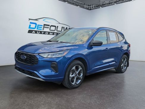 Used 2023 Ford Escape ST-Line AWD/4WD image 7