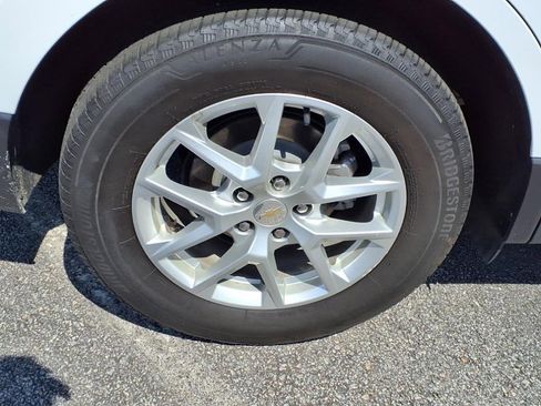 Used 2023 Chevrolet Equinox LT w/ LPO, Floor Liner Package image 11