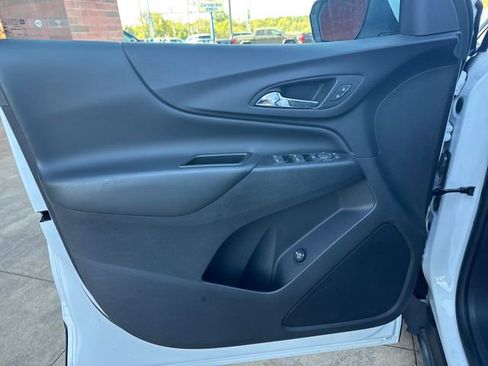 Certified 2022 Chevrolet Equinox LT image 12
