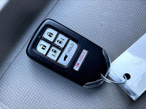 Used 2017 Honda Odyssey Touring image 14