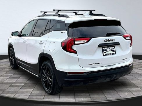 Used 2024 GMC Terrain SLT w/ LPO, 'HIT The Road' Package AWD/4WD image 5