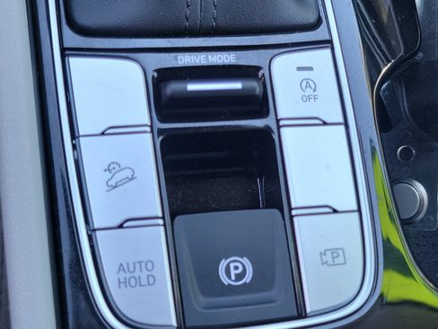 Certified 2025 Hyundai Tucson SE FWD image 17