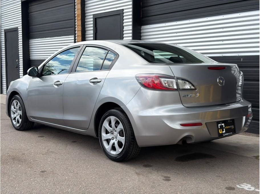 Used 2013 MAZDA MAZDA3 i Sport FWD image 8