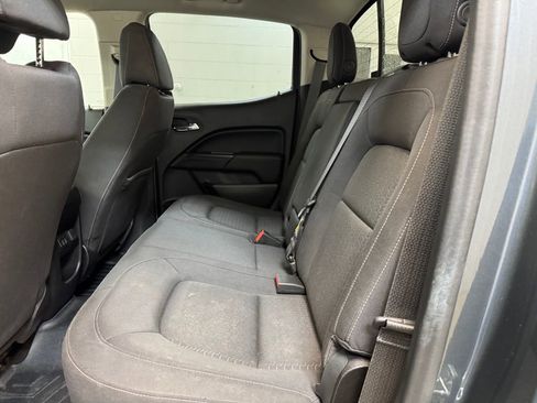 Used 2016 GMC Canyon SLE image 17