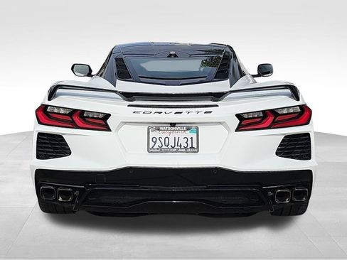 Used 2021 Chevrolet Corvette Stingray Preferred Cpe w/ Z51 Performance Package RWD image 4