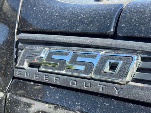 Used 2015 Ford F550 2WD Regular Cab Super Duty image 10