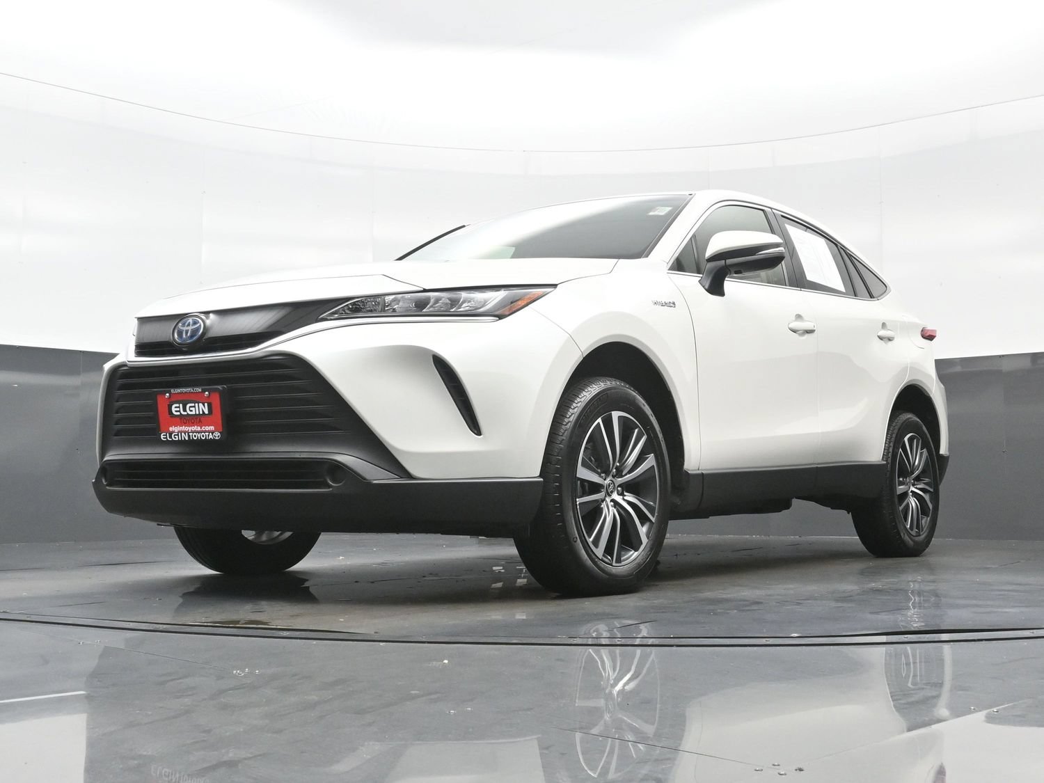 Used 2021 Toyota Venza LE AWD/4WD image 28