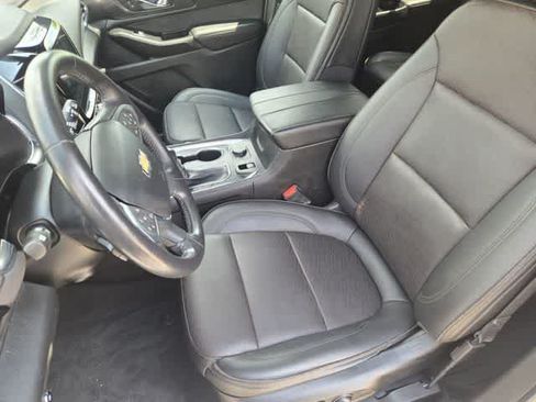 Used 2022 Chevrolet Traverse High Country FWD image 11