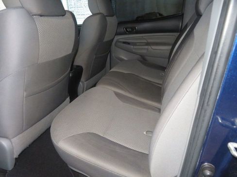 Used 2015 Toyota Tacoma PreRunner w/ TRD Off-Road Package image 25