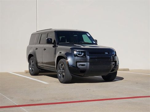 New 2026 Land Rover Defender 130 X-Dynamic SE image 2