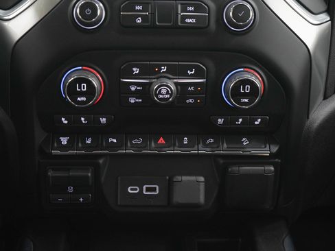 Used 2022 Chevrolet Silverado 2500 LTZ w/ LTZ Plus Package AWD/4WD image 19