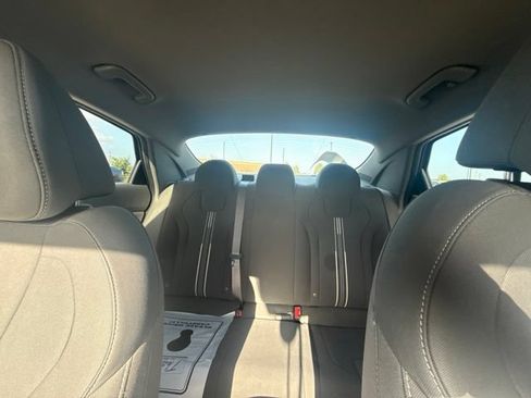 Used 2023 Hyundai Elantra SEL w/ Convenience Package FWD image 13