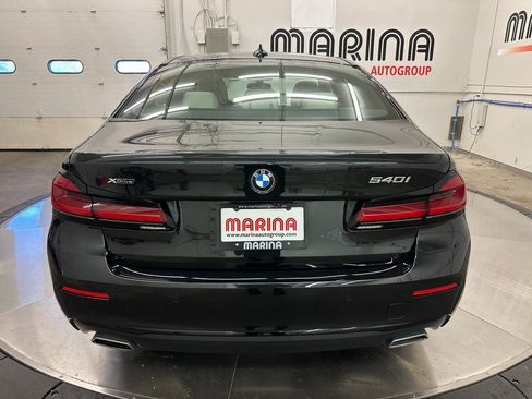 Used 2023 BMW 540i xDrive w/ Premium Package image 17