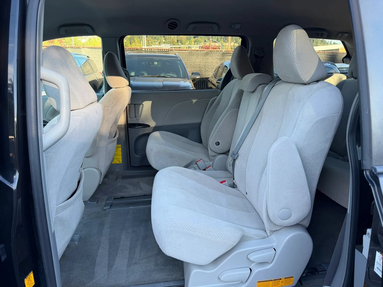 Used 2012 Toyota Sienna LE FWD image 10