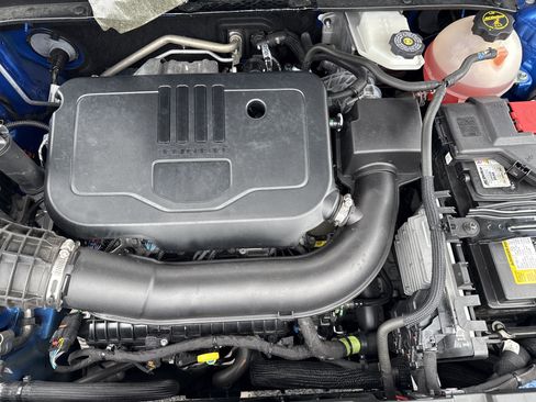 Used 2025 Chevrolet Blazer LT FWD image 32