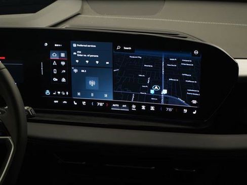 Certified 2025 Audi Q6 e-tron Premium Plus w/ Premium Plus AWD/4WD image 10