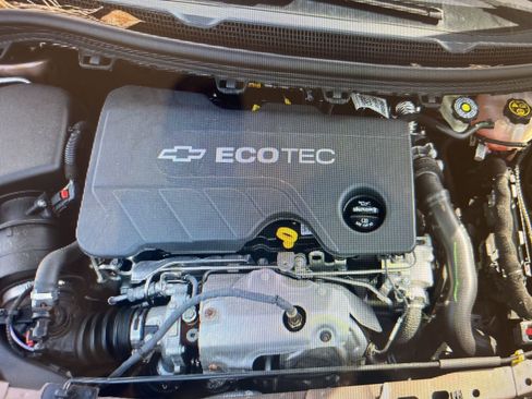 Used 2019 Chevrolet Cruze Diesel image 7