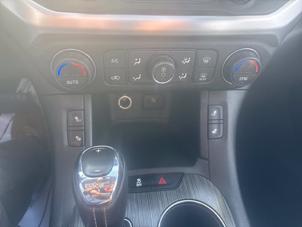Used 2017 GMC Acadia SLT FWD image 24
