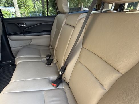 Used 2017 Honda Pilot Touring image 31