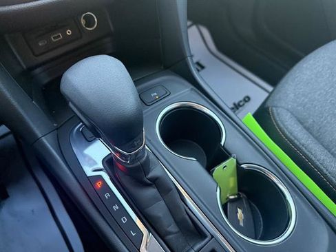 Used 2024 Chevrolet Equinox LT image 39