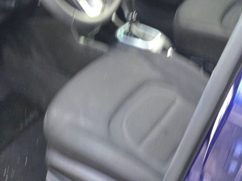 Used 2020 Jeep Renegade Latitude image 21