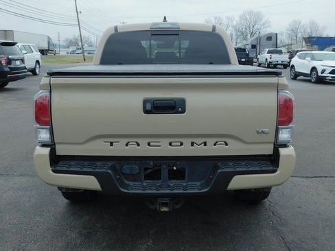 Used 2020 Toyota Tacoma 4x4 Double Cab image 7