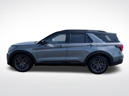 Certified 2025 Ford Explorer ST AWD/4WD image 13