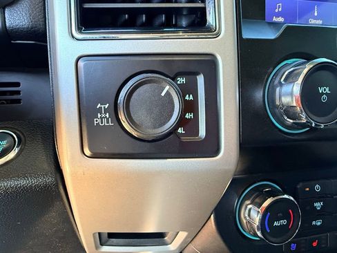 Used 2020 Ford F150 Lariat image 27