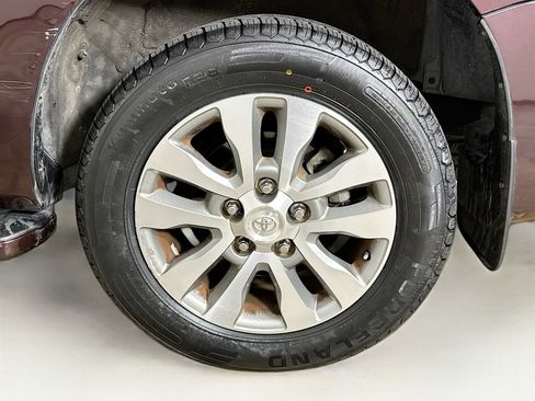 Used 2016 Toyota Sequoia Limited w/ Safety & Convenience Package image 11