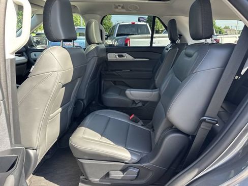 Used 2025 Ford Explorer Active w/ Active Comfort Package AWD/4WD image 25