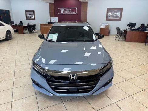 Used 2021 Honda Accord Sport image 3