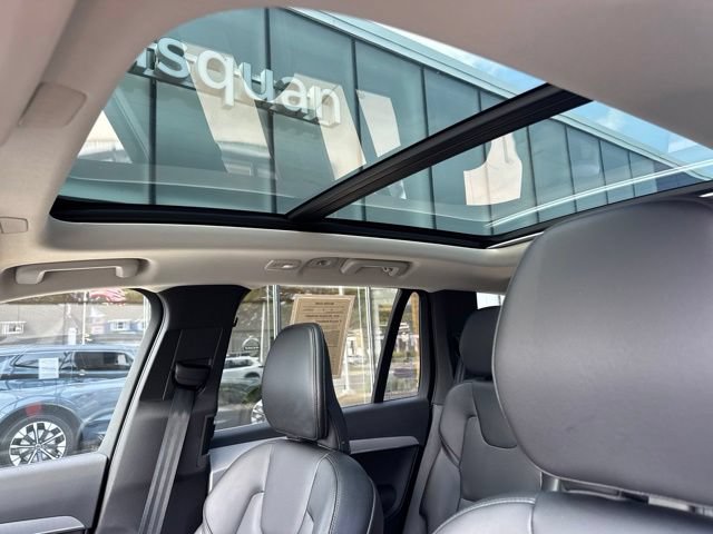 Certified 2024 Volvo XC90 B5 Core w/ Protection Package Premier AWD/4WD image 27