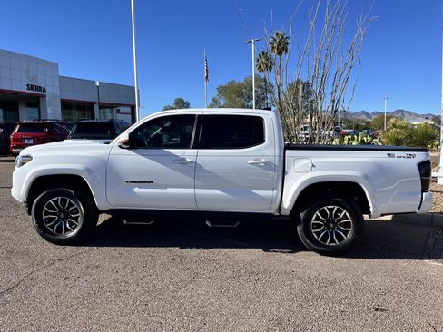 Used 2021 Toyota Tacoma TRD Sport image 2