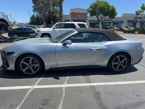 Used 2025 Ford Mustang Premium RWD image 2