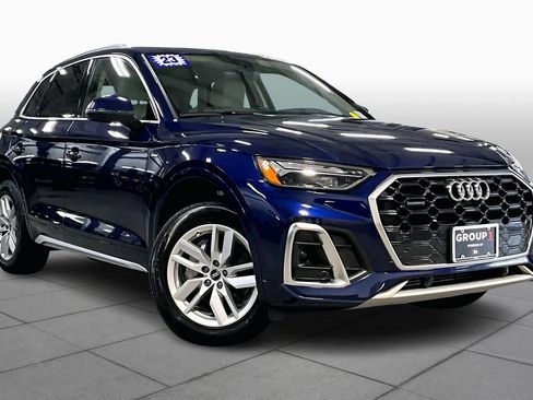 Used 2023 Audi Q5 2.0T Premium w/ Convenience Package image 2